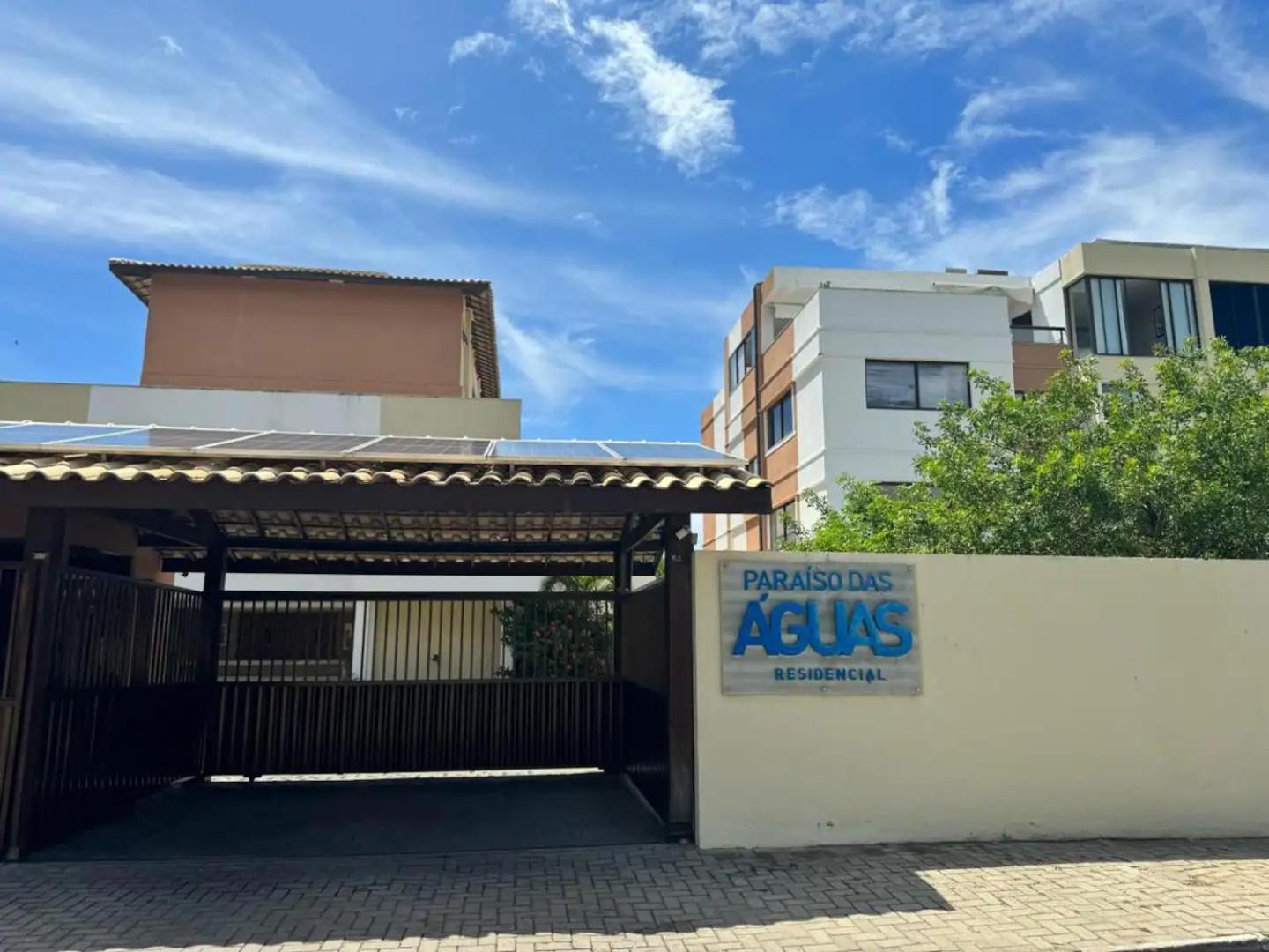 Paraiso Aguas - 2 Quartos Com Ar E Tv Em Todos Os Comodos - Incluso Roupa De Cama E Banho - Filtro De Agua Gelada E Maquina De Lavar Dentro Do - Total Conforto Vc E Sua Familia - Cond A Beira Da Lagoa E Perto Da Guarajuba