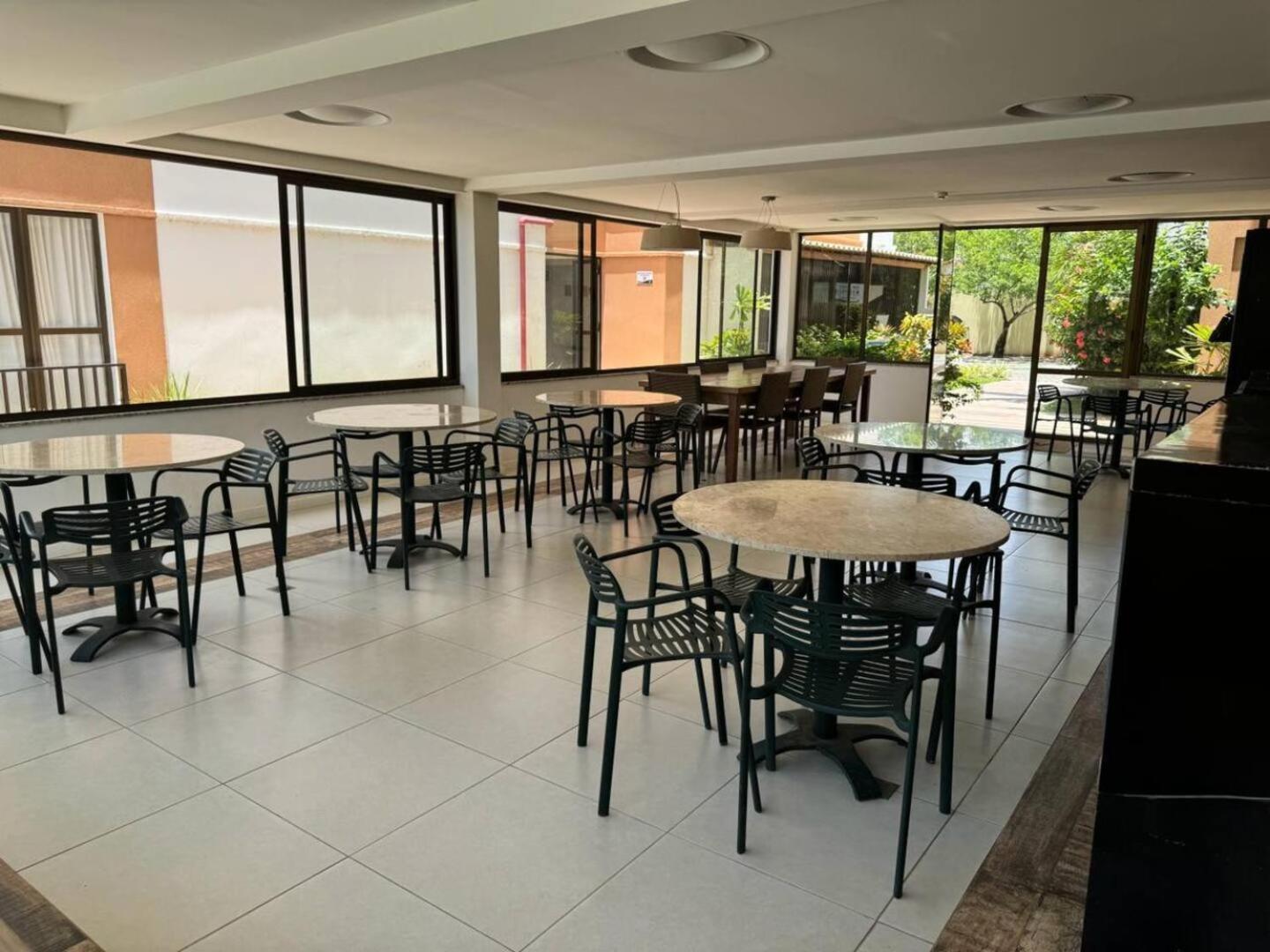 Paraiso Aguas - 2 Quartos Com Ar E Tv Em Todos Os Comodos - Incluso Roupa De Cama E Banho - Filtro De Agua Gelada E Maquina De Lavar Dentro Do - Total Conforto Vc E Sua Familia - Cond A Beira Da Lagoa E Perto Da * Guarajuba