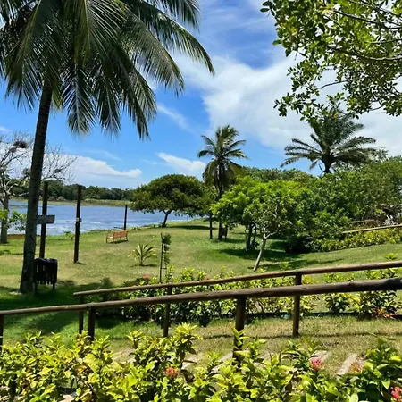 Guarajuba Paraiso Das Aguas - Apt 2 Quartos Com Ar E Tv Em Todos Os Comodos - Incluso Roupa De Cama E Banho - Filtro De Agua Gelada E Maquina De Lavar Dentro Do Apt - Total Conforto Para Vc E Sua Familia - Cond A Beira Da Lagoa E Perto Da Praia Exterior photo