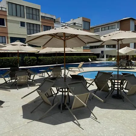 Guarajuba Paraiso Das Aguas - Apt 2 Quartos Com Ar E Tv Em Todos Os Comodos - Incluso Roupa De Cama E Banho - Filtro De Agua Gelada E Maquina De Lavar Dentro Do Apt - Total Conforto Para Vc E Sua Familia - Cond A Beira Da Lagoa E Perto Da Praia Exterior photo